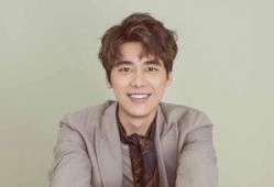 李易峰被爆料后直播视频,真情流露引网友热议