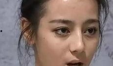 阿娜尔罕吃瓜网红事件,揭秘网络舆论的狂欢与反思