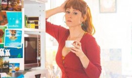 红发女郎在线观看,激情燃烧的青春岁月