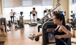 武汉女的爆料健身房视频,揭秘健身行业潜规则